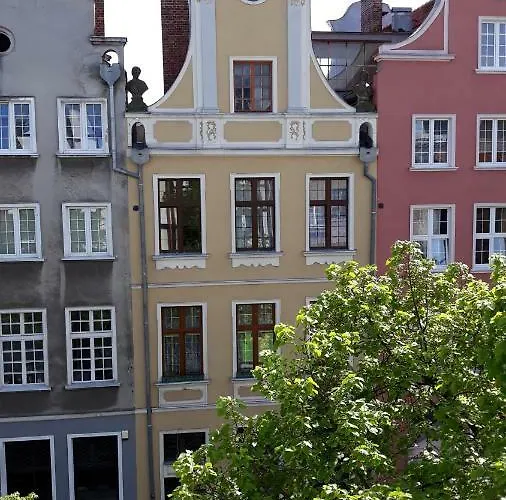 格但斯克斯塔罗卡公寓